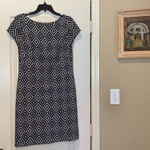 Jessica Howard Shift Dress, size 6